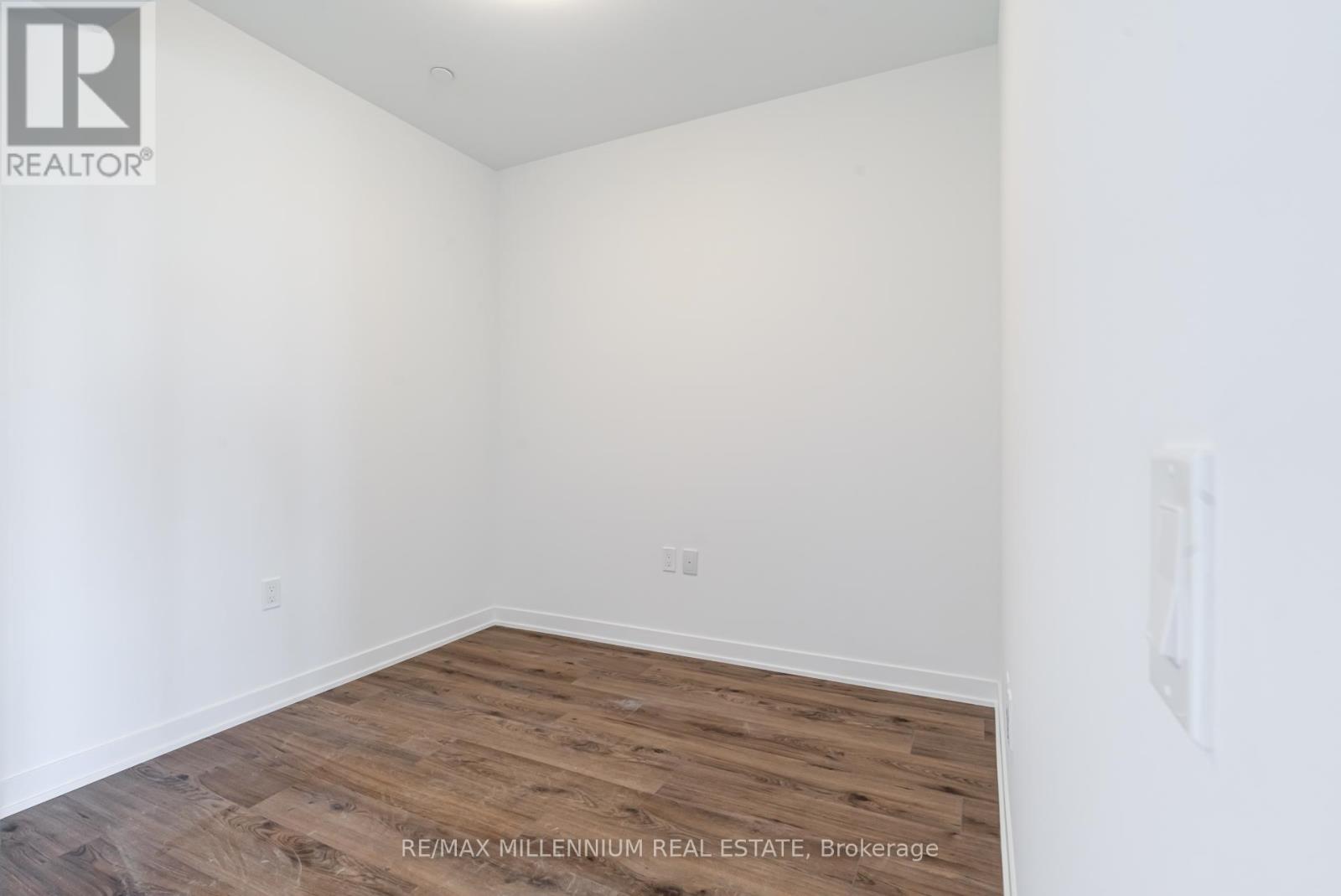 531 - 395 Dundas Street W, Oakville, Ontario  L6M 4M2 - Photo 19 - W12728020