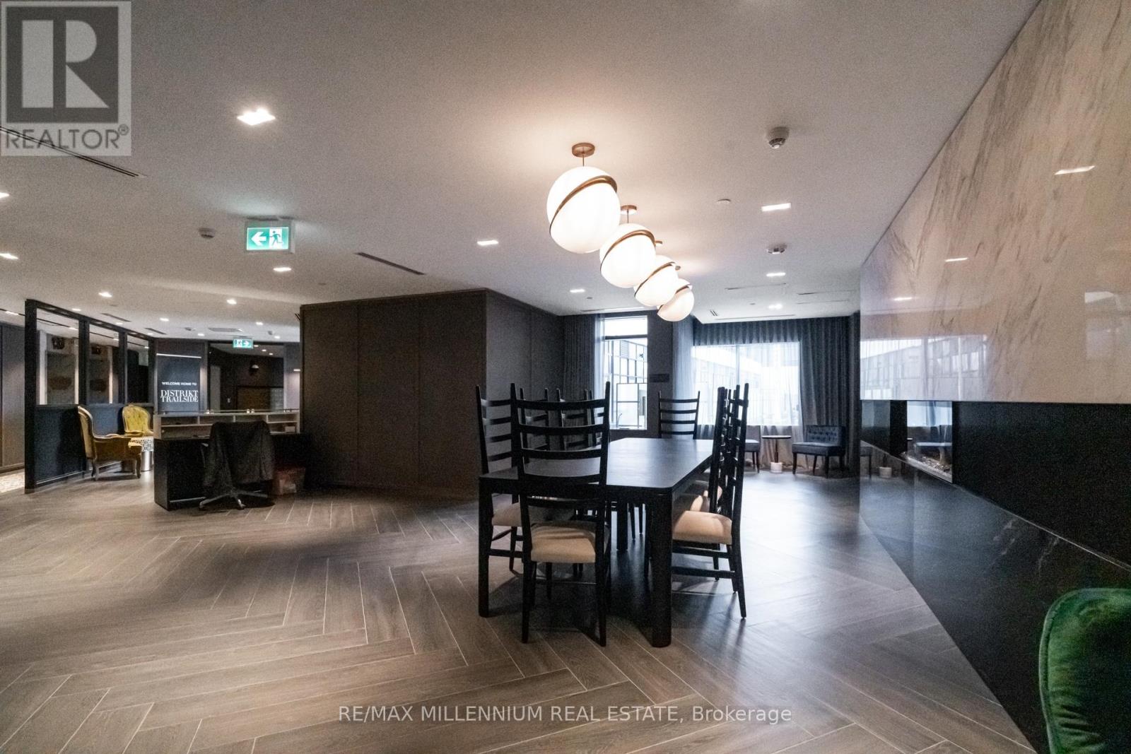 531 - 395 Dundas Street W, Oakville, Ontario  L6M 4M2 - Photo 5 - W12728020