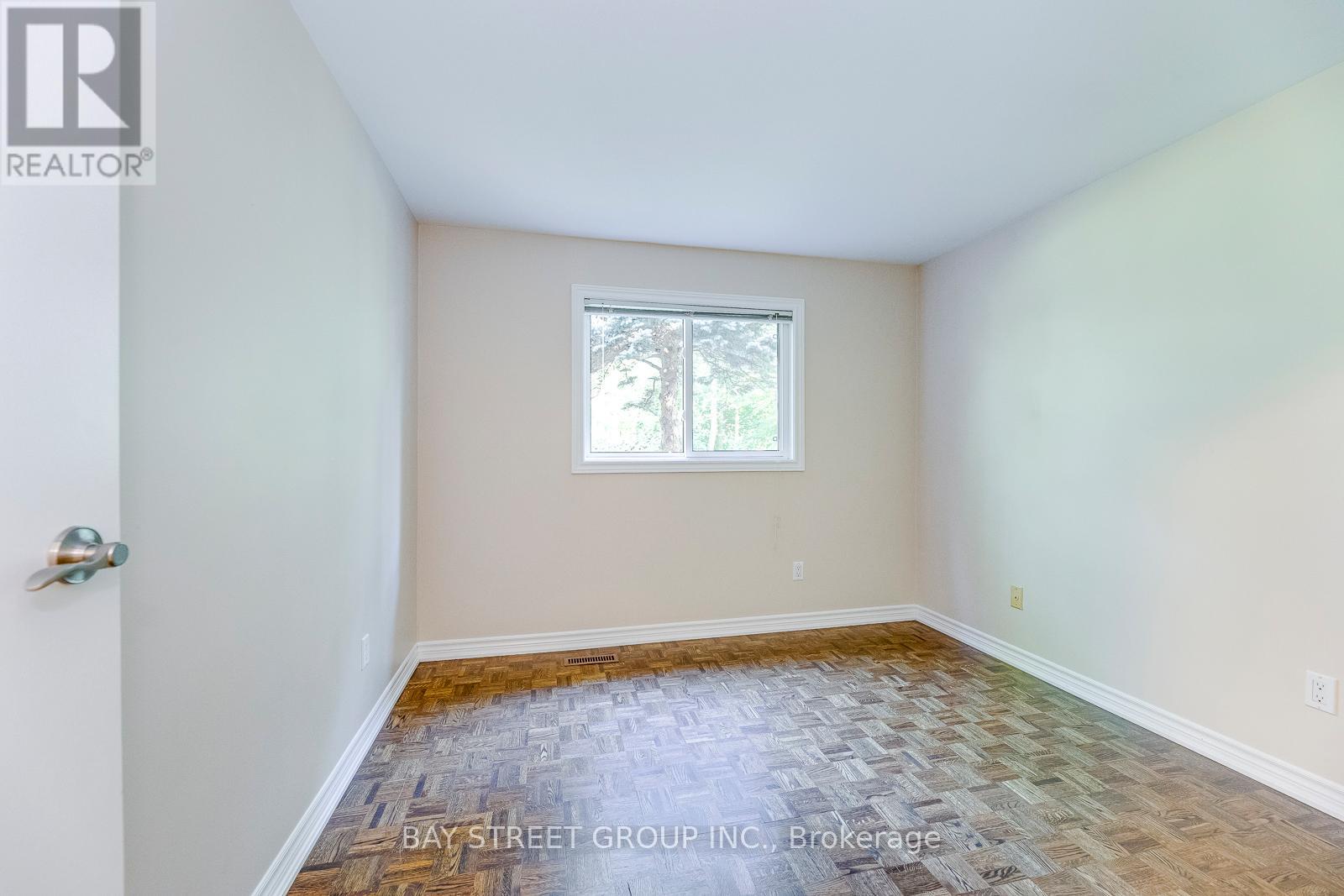 2281 Devon Road, Oakville, Ontario  L6J 5R2 - Photo 21 - W12728030