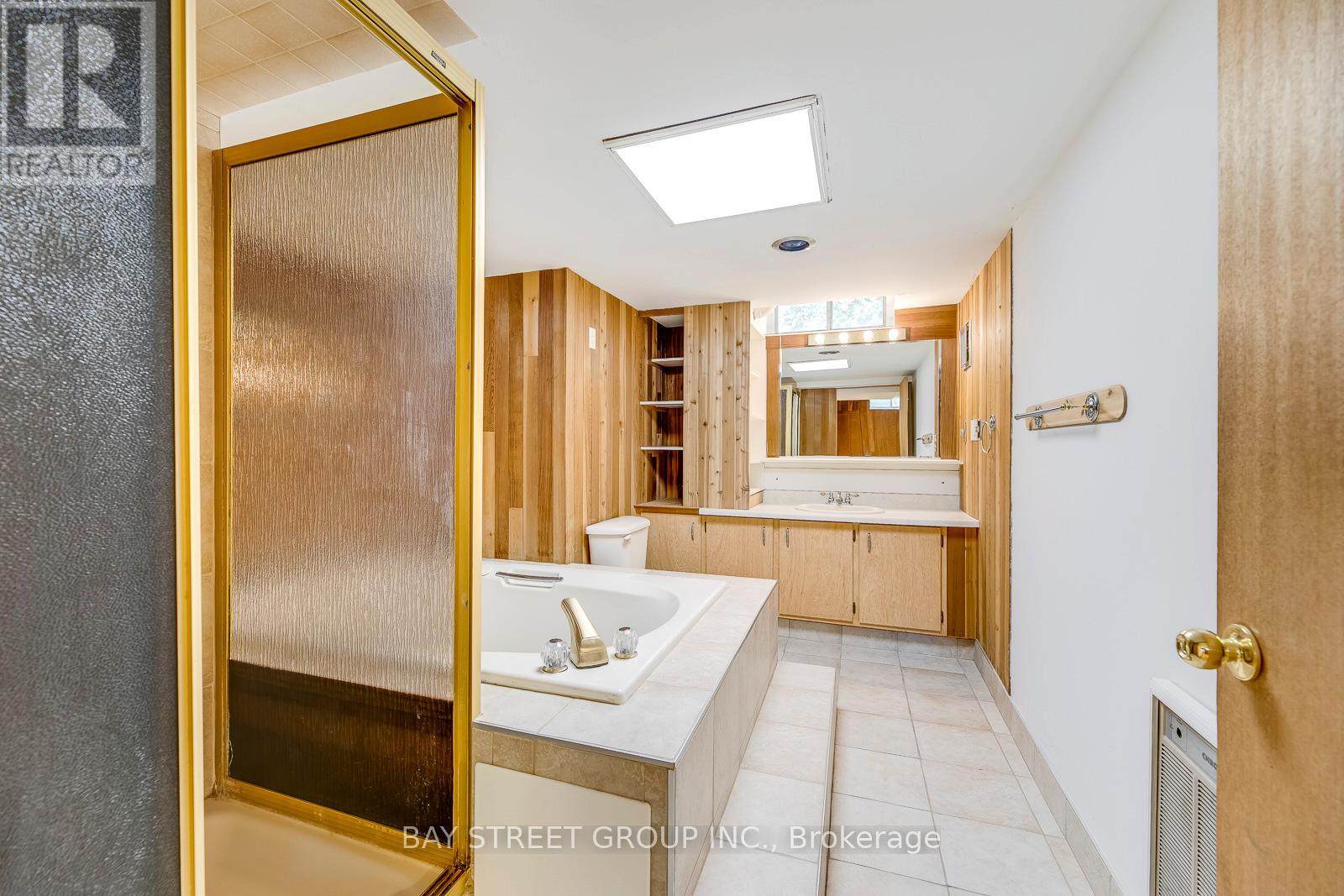 2281 Devon Road, Oakville, Ontario  L6J 5R2 - Photo 33 - W12728030