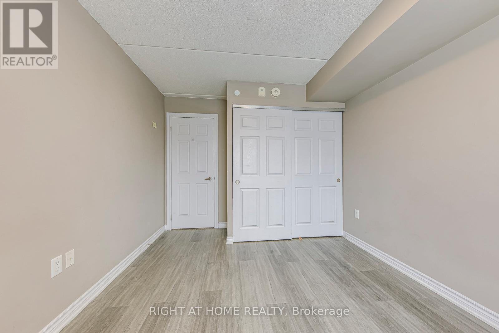 1007 - 716 Main Street E, Milton, Ontario  L9T 3P6 - Photo 25 - W12728054