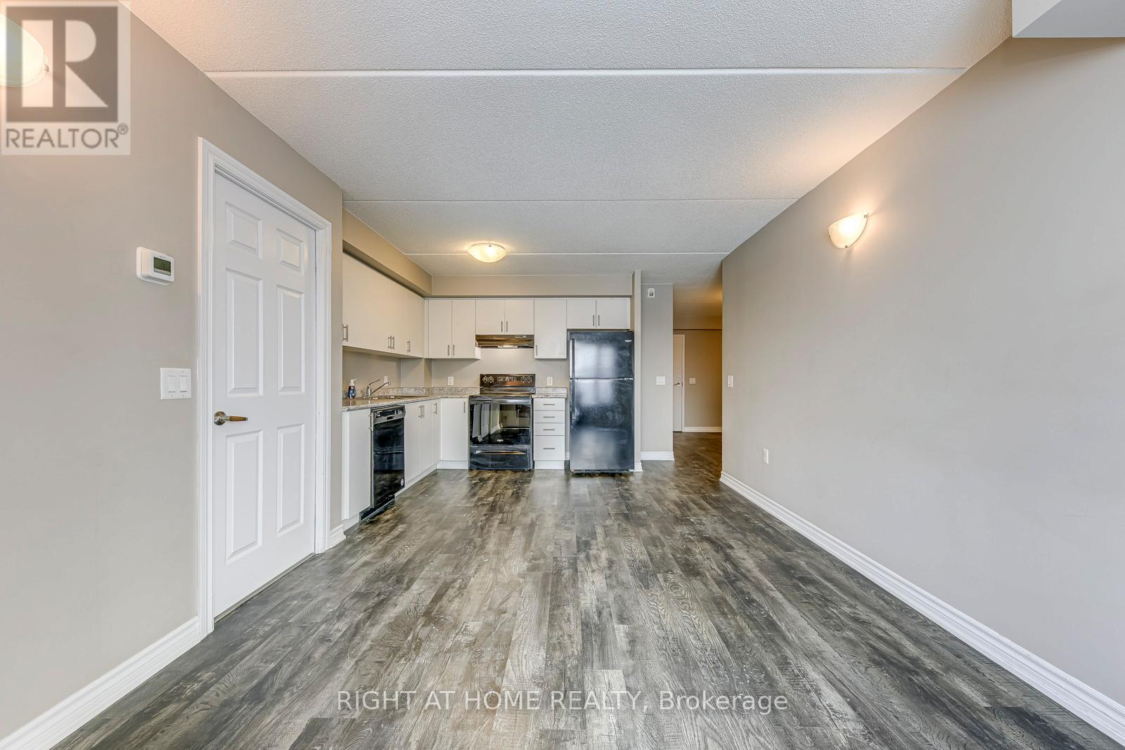 1007 - 716 Main Street E, Milton, Ontario  L9T 3P6 - Photo 14 - W12728058