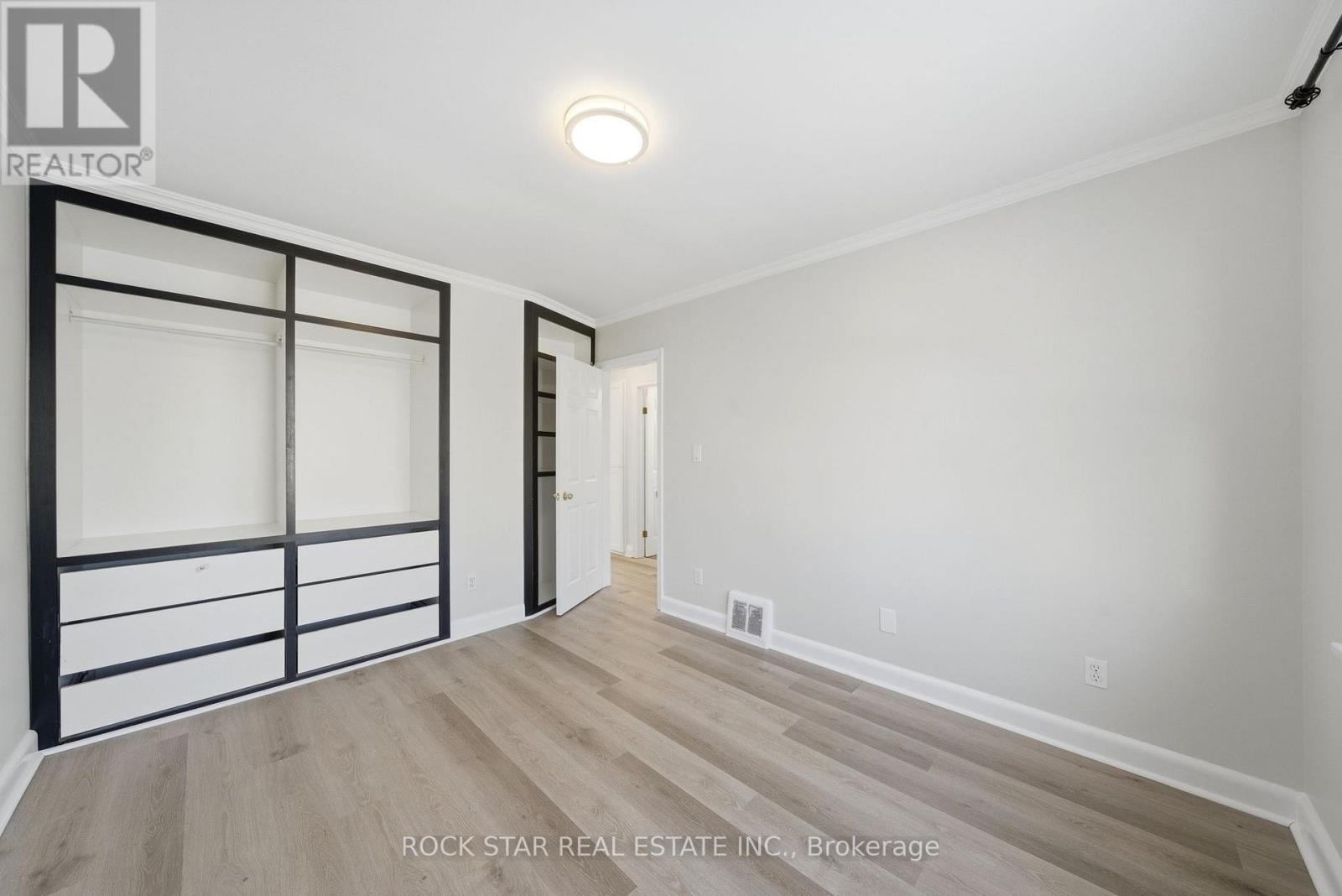 86 East 38th Street, Hamilton, Ontario  L8V 4E5 - Photo 14 - X12728050