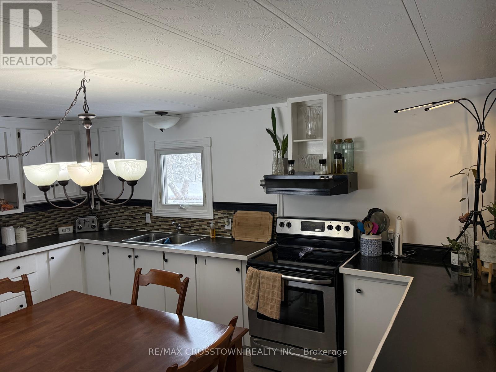 530 South Horn Lake Road, Armour, Ontario  P0A 1C0 - Photo 8 - X12728062