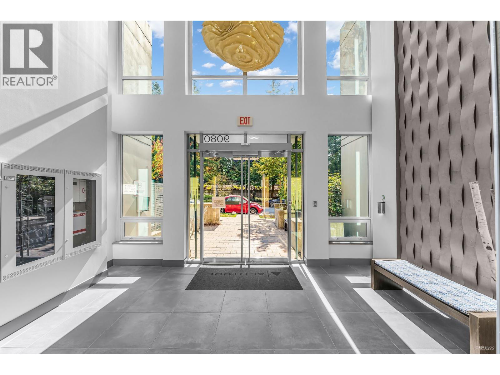 1005 9080 University Crescent, Burnaby, British Columbia  V5A 0B7 - Photo 3 - R3061857