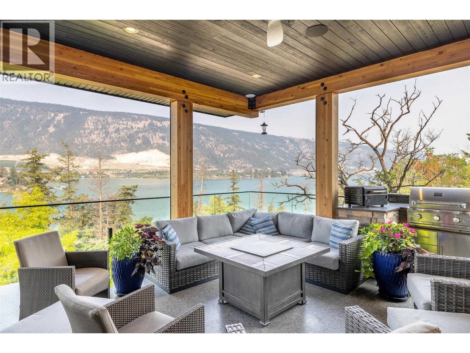 15896 Claridge Drive, Lake Country, British Columbia  V4V 2T6 - Photo 11 - 10373066