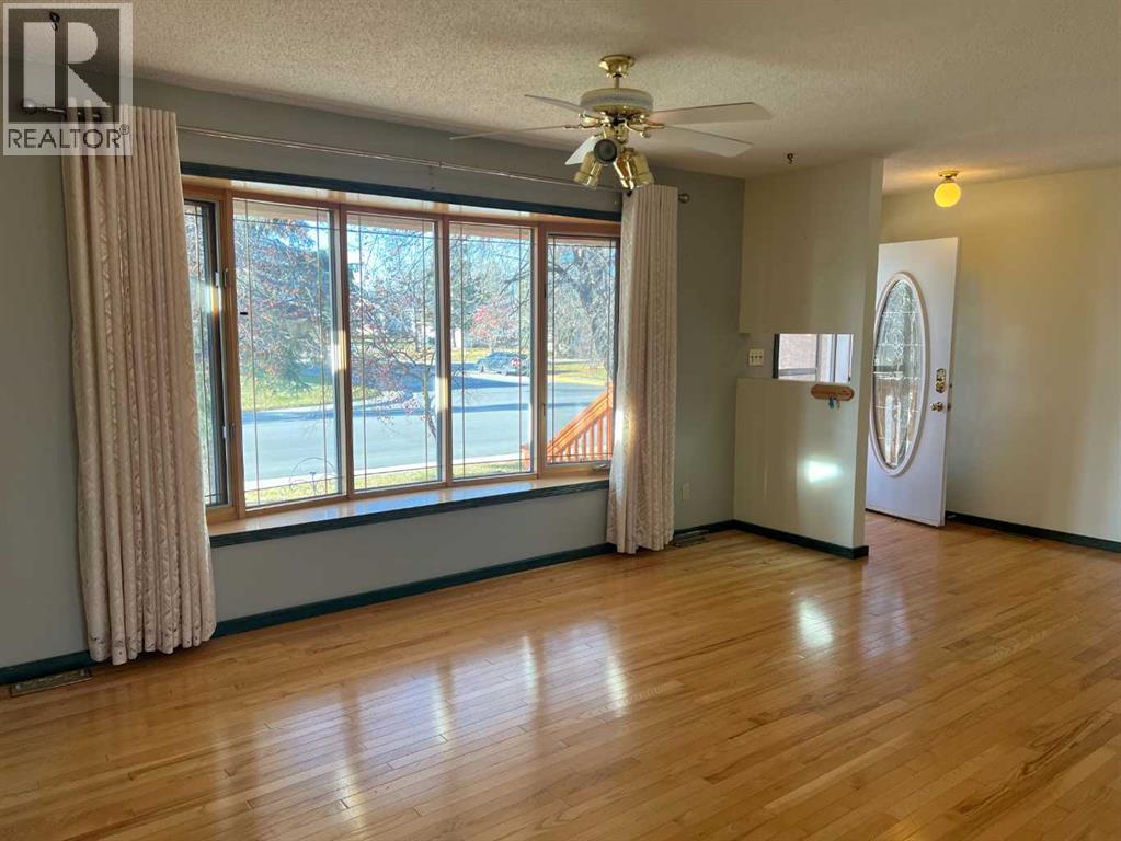 706 Hammond Drive N, Fox Creek, Alberta  T0H 1P0 - Photo 11 - A2268361