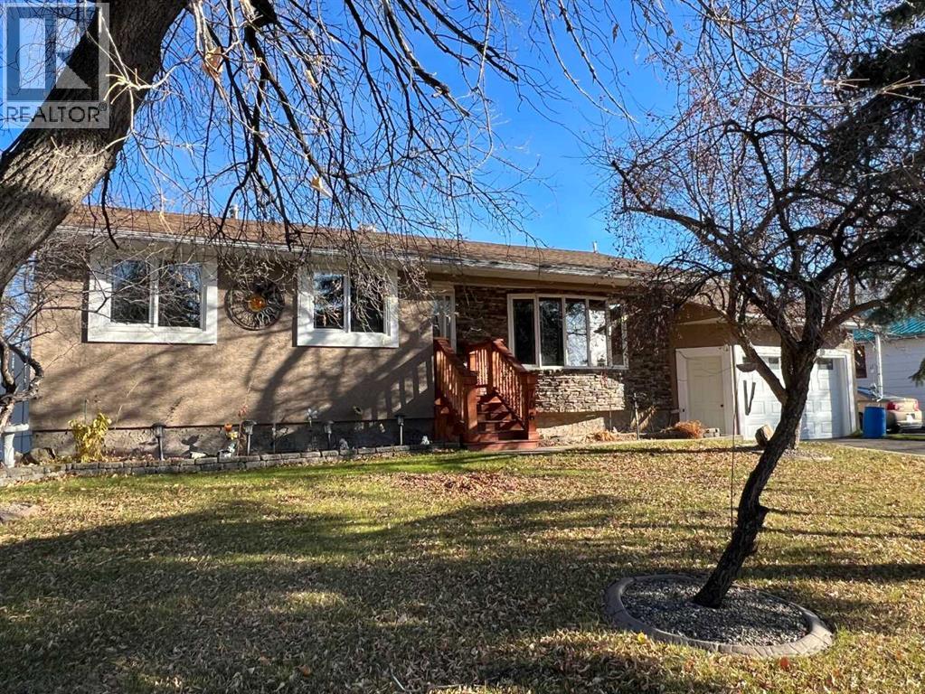 706 HAMMOND Drive N, Fox Creek, Alberta