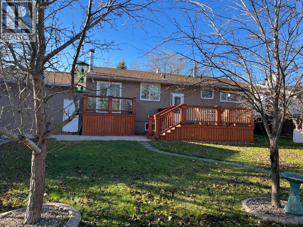 706 Hammond Drive N, Fox Creek, Alberta  T0H 1P0 - Photo 3 - A2268361