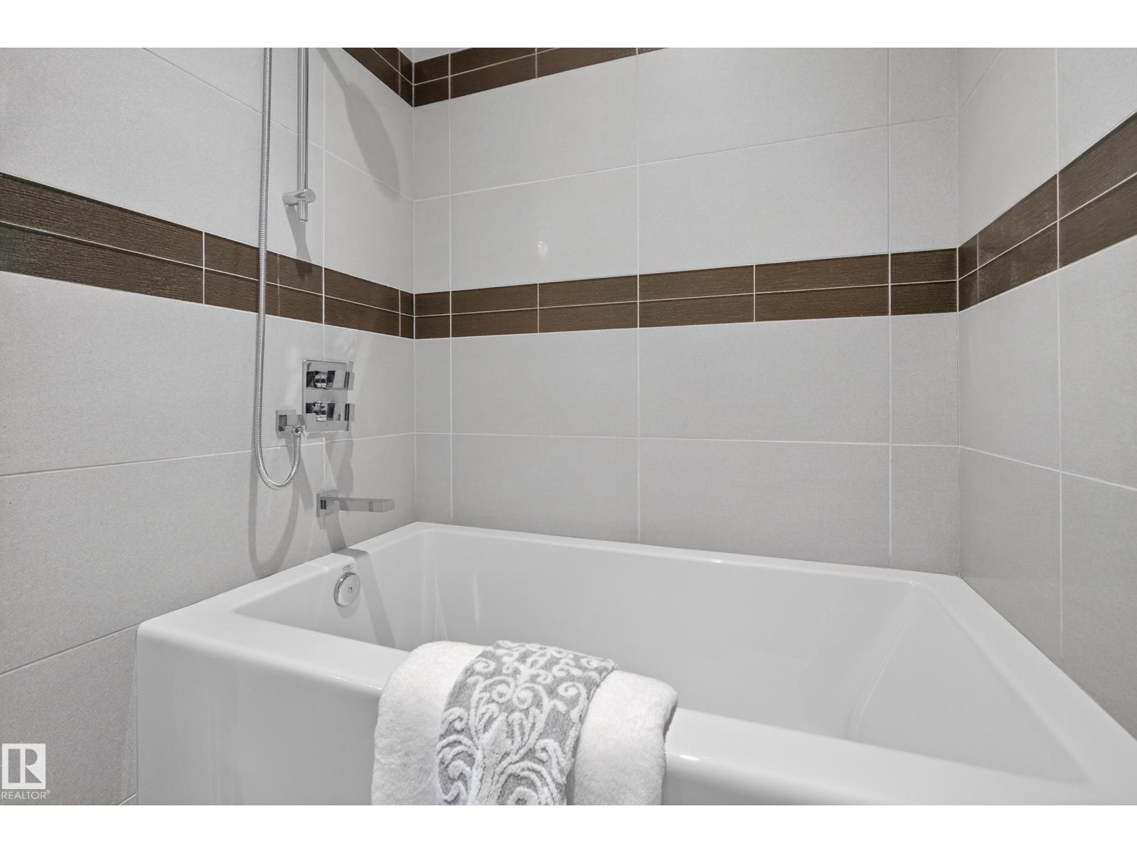 9415 144 St Nw, Edmonton, Alberta  T5R 0R8 - Photo 36 - E4471046