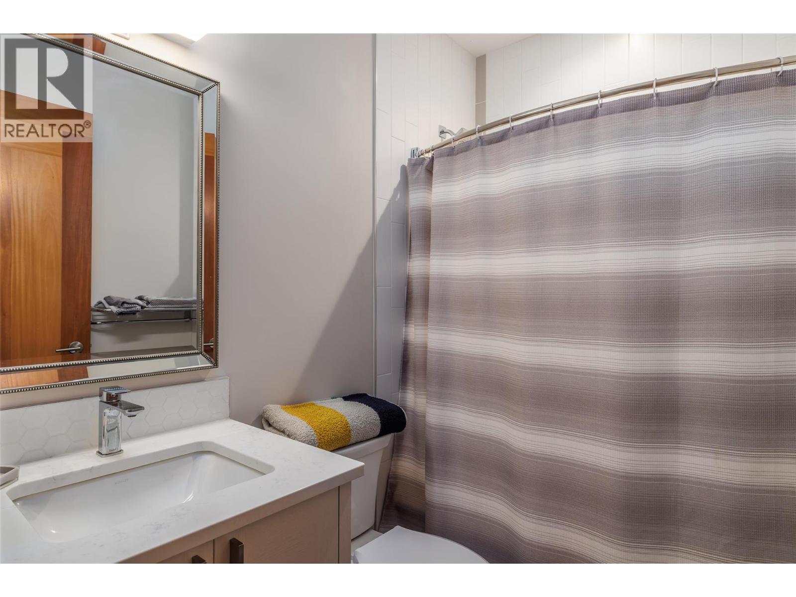 15896 Claridge Drive, Lake Country, British Columbia  V4V 2T6 - Photo 23 - 10373066