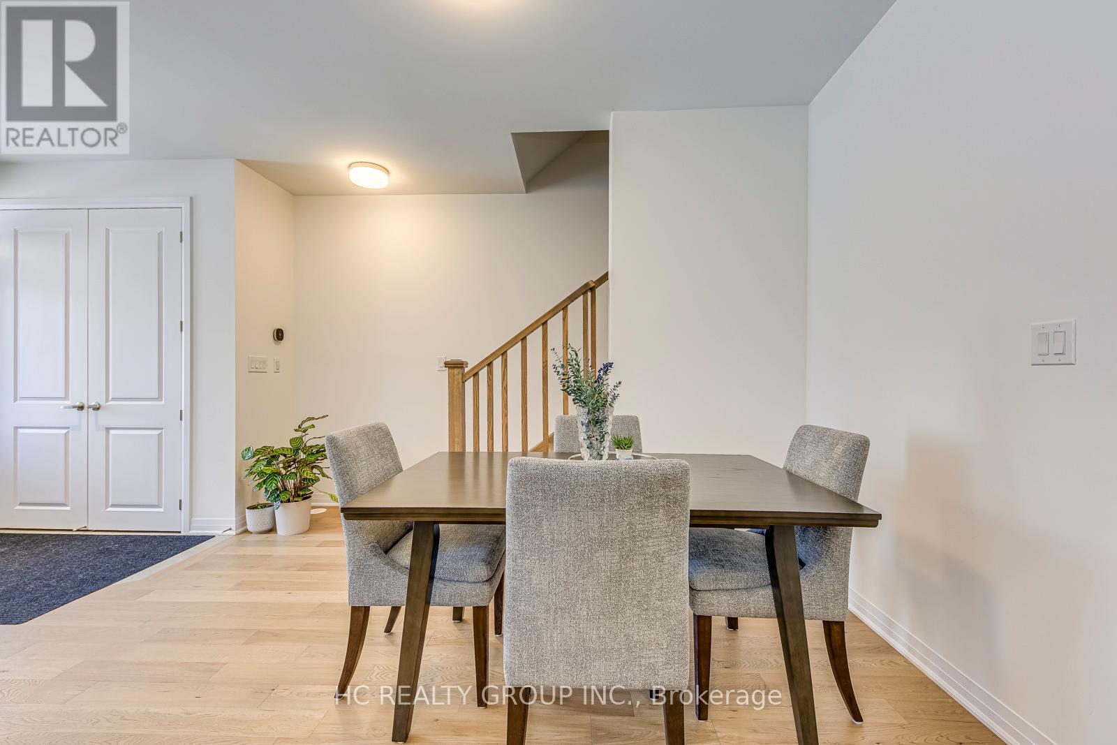 3219 Crystal Drive, Oakville, Ontario  L6M 5S8 - Photo 8 - W12656310