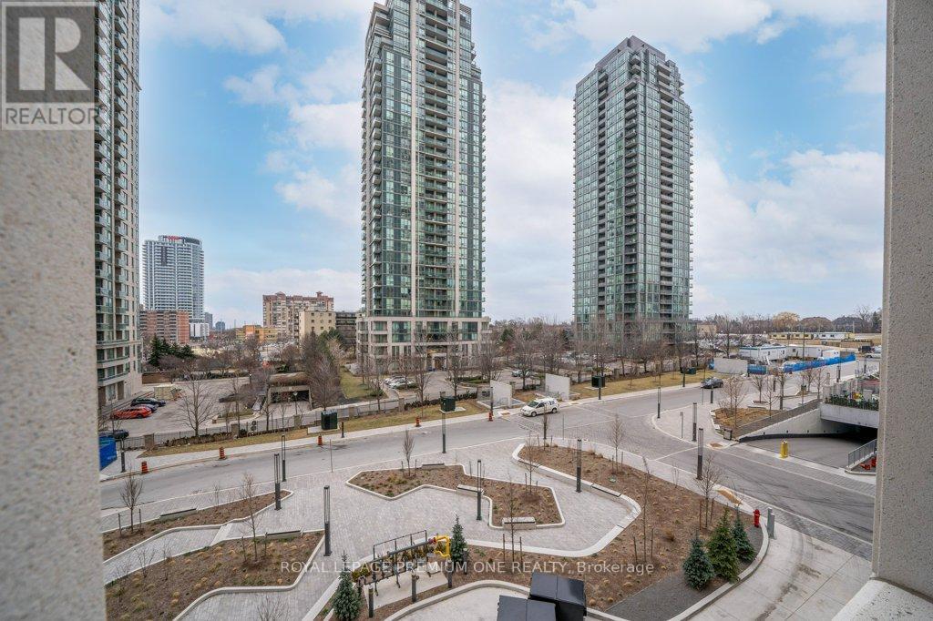 306 - 30 Elm Drive W, Mississauga, Ontario  L5A 4C3 - Photo 13 - W12728082