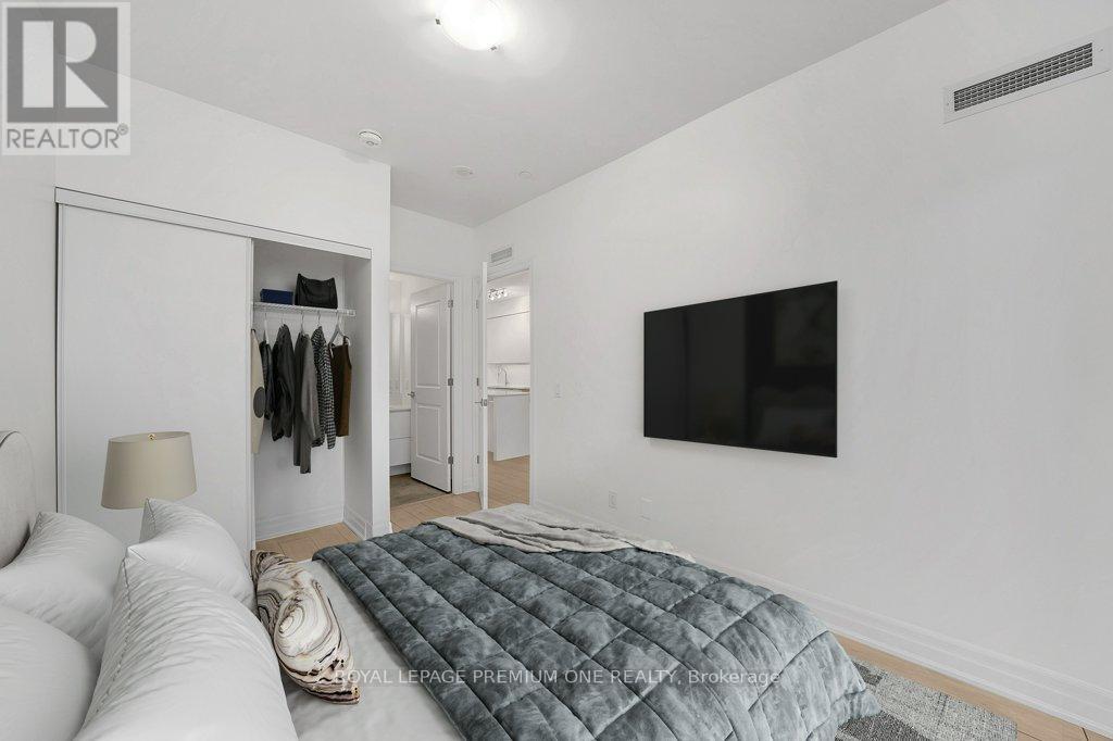 306 - 30 Elm Drive W, Mississauga, Ontario  L5A 4C3 - Photo 15 - W12728082