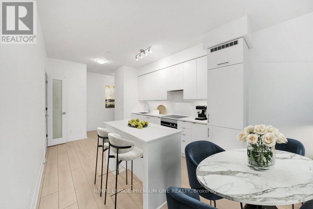 306 - 30 Elm Drive W, Mississauga, Ontario  L5A 4C3 - Photo 7 - W12728082