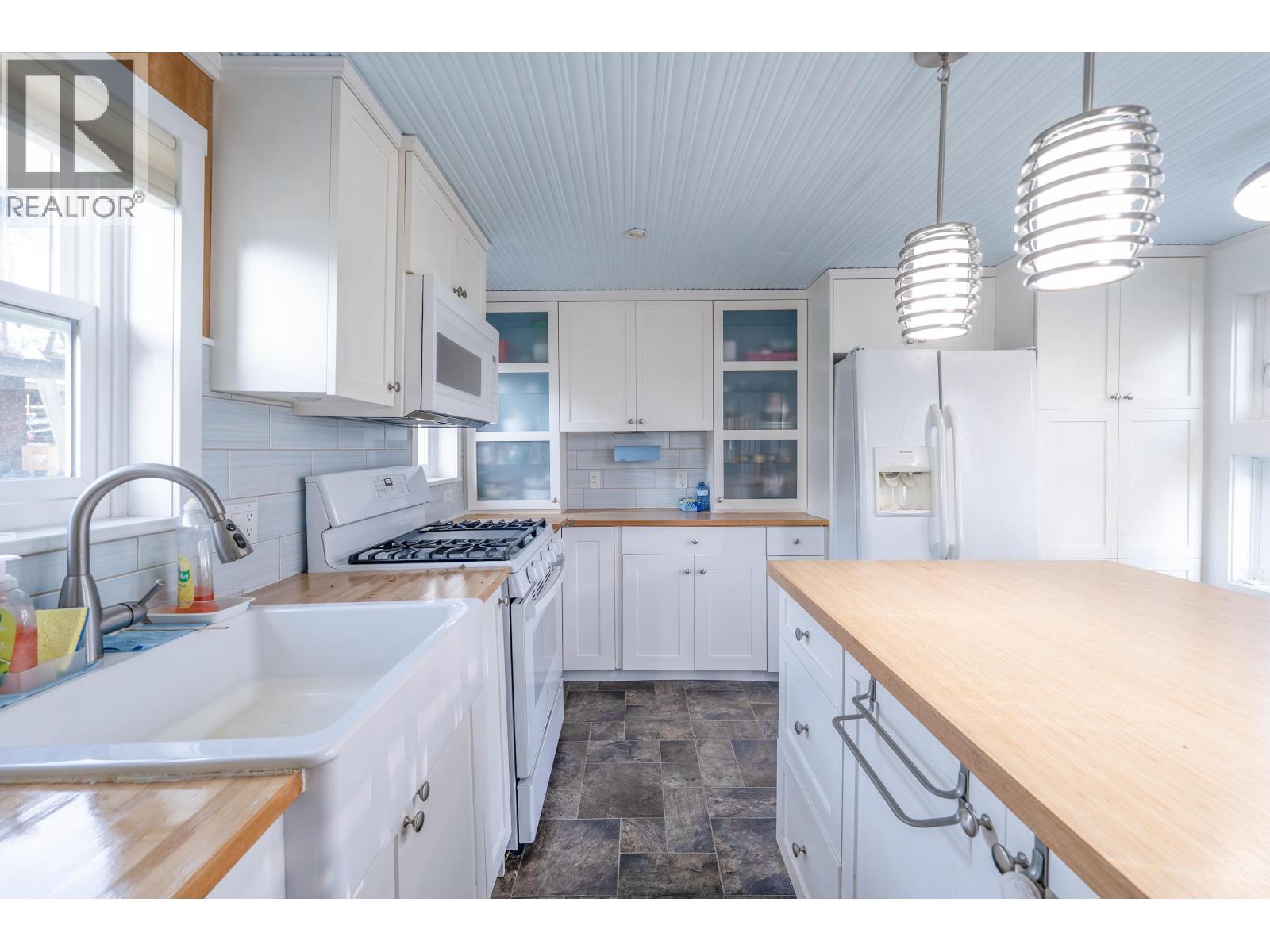 Listing Picture 4 of 17 : 12 23080 DYKE ROAD, Richmond / 烈治文 - 魯藝地產 Yvonne Lu Group - MLS Medallion Club Member