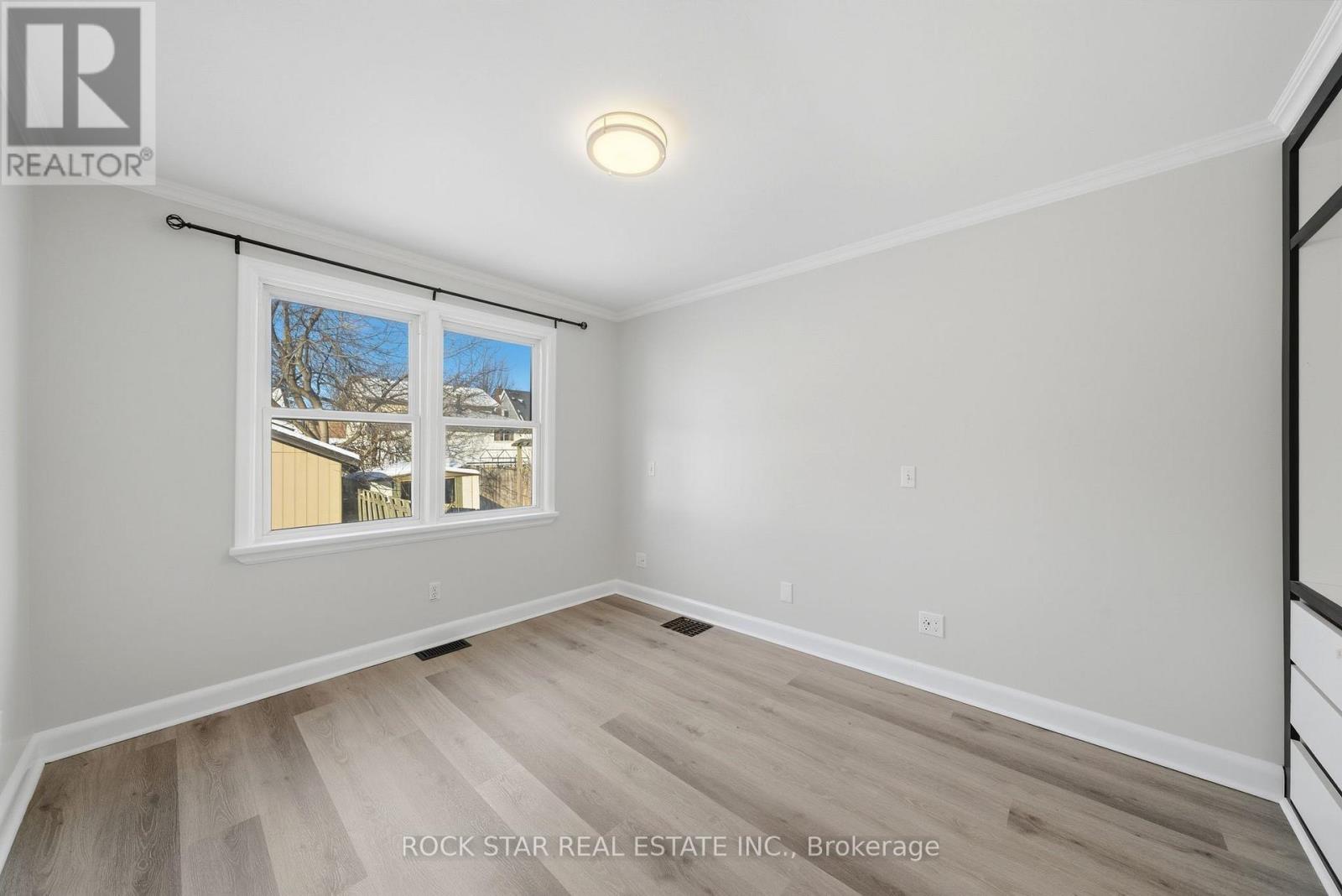 86 East 38th Street, Hamilton, Ontario  L8V 4E5 - Photo 13 - X12728076