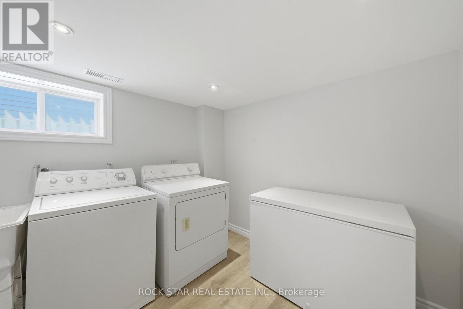 86 East 38th Street, Hamilton, Ontario  L8V 4E5 - Photo 25 - X12728076