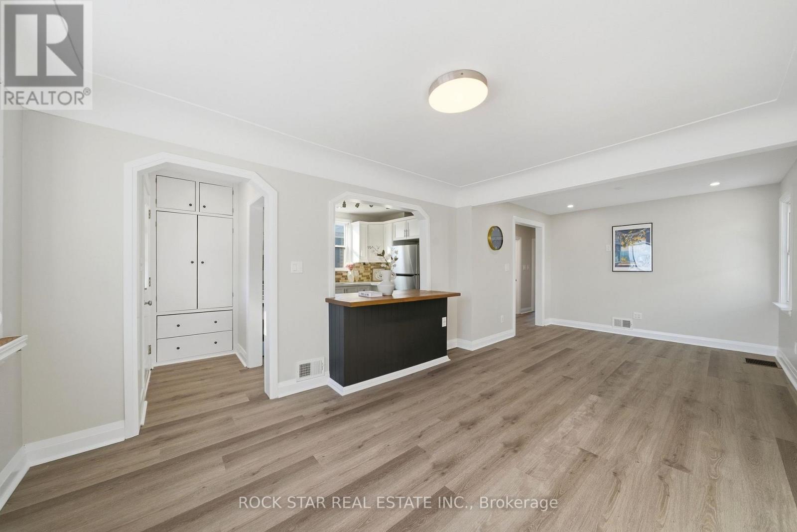 86 East 38th Street, Hamilton, Ontario  L8V 4E5 - Photo 6 - X12728076