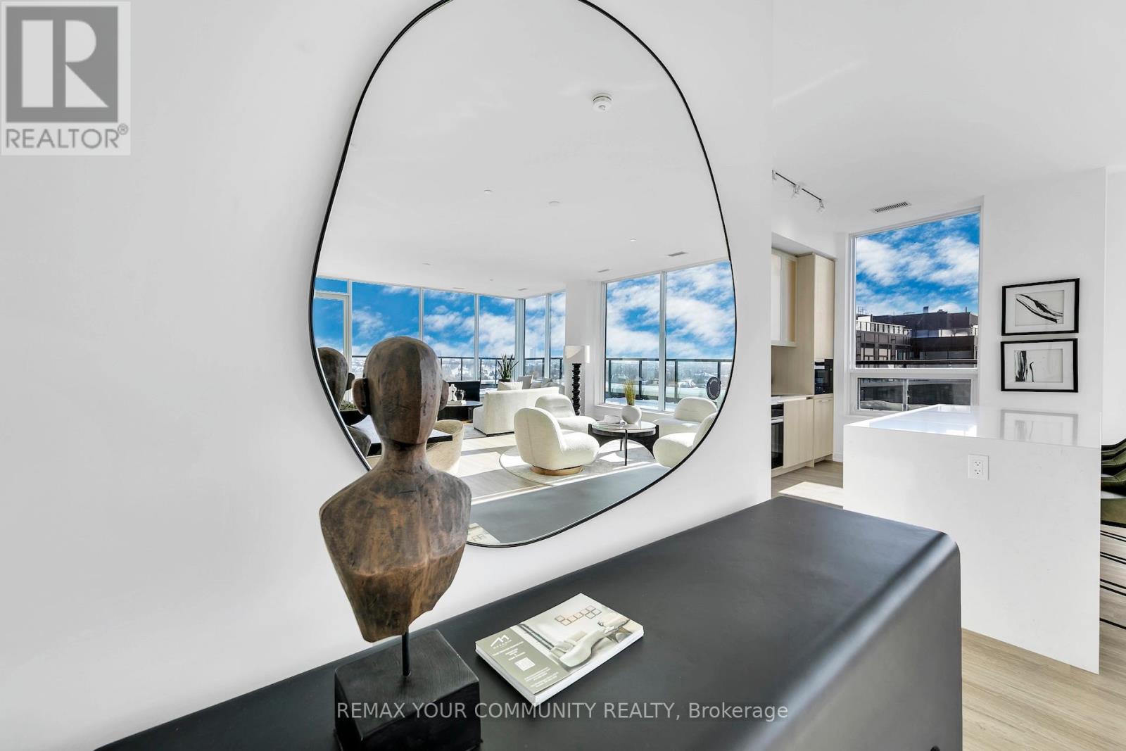 1002 - 8188 Yonge Street, Vaughan, Ontario  L4J 0M2 - Photo 4 - N12718954