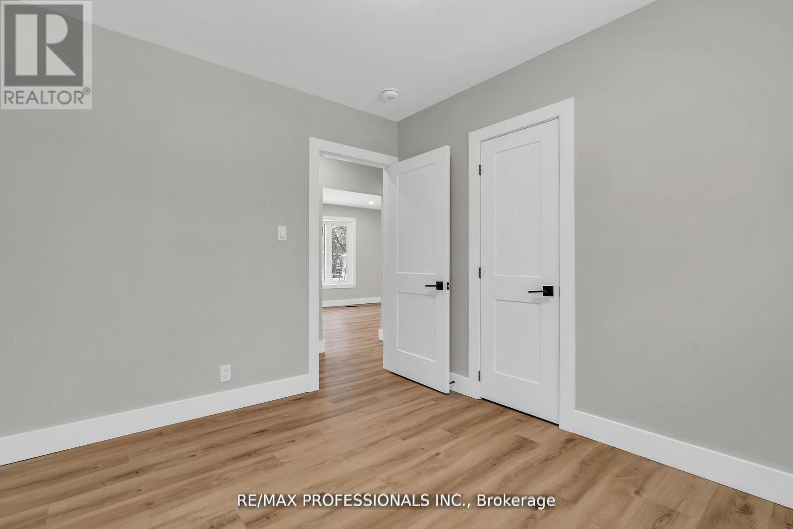 Upper - 139 Byron Avenue, Kitchener, Ontario  N2C 1Z7 - Photo 14 - X12669558