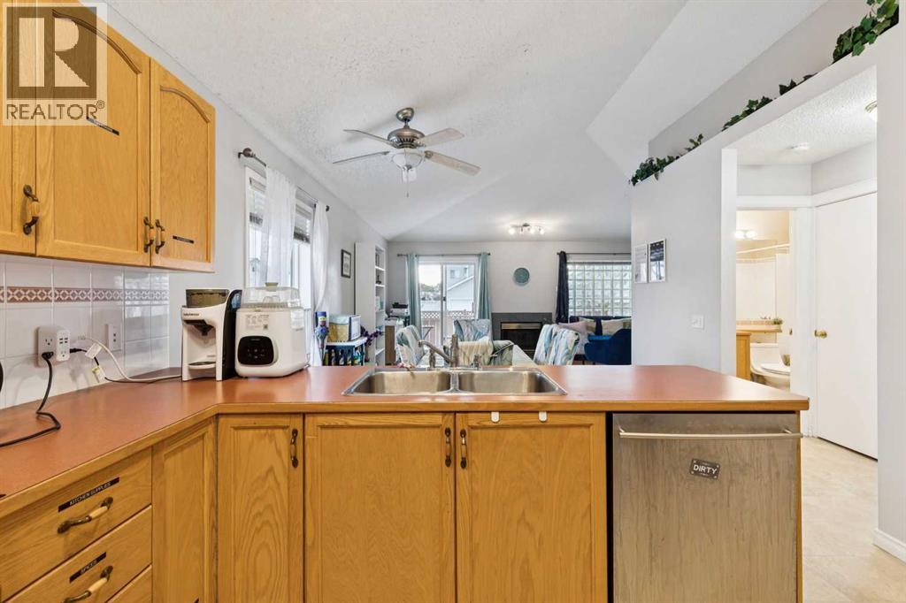 99 Inverness Park Se, Calgary, Alberta  T2Z 3E5 - Photo 6 - A2276887