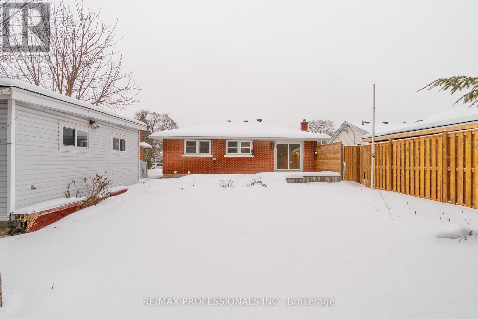 Lower - 139 Byron Avenue, Kitchener, Ontario  N2C 1Z7 - Photo 19 - X12583344