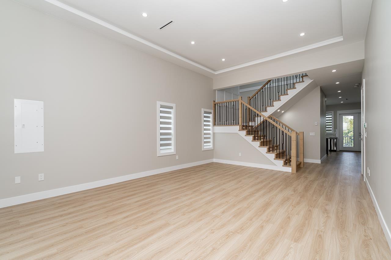 13955 60  A Avenue, Surrey, British Columbia  V3X 1E1 - Photo 3 - R3077917