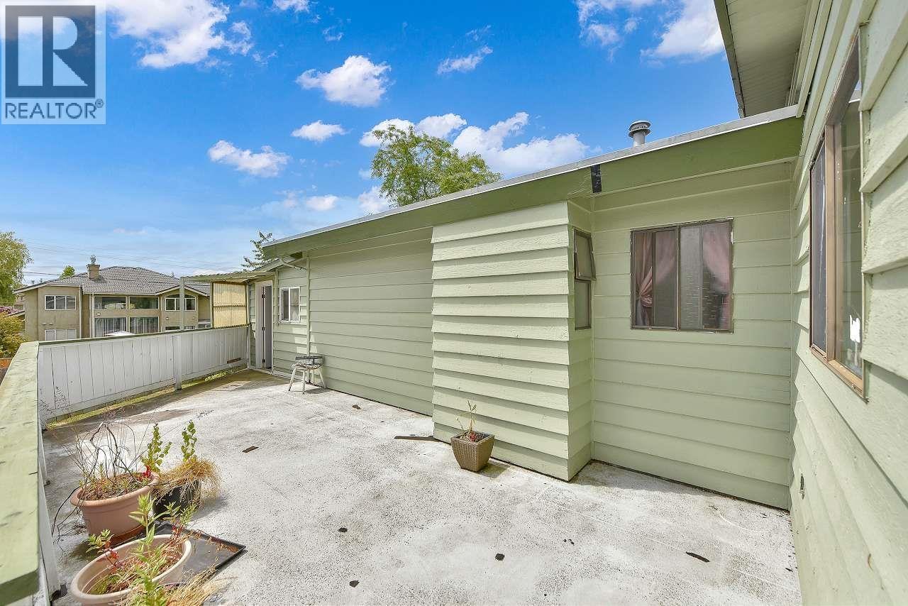 Listing Picture 23 of 39 : 10640 ANAHIM DRIVE, Richmond / 烈治文 - 魯藝地產 Yvonne Lu Group - MLS Medallion Club Member