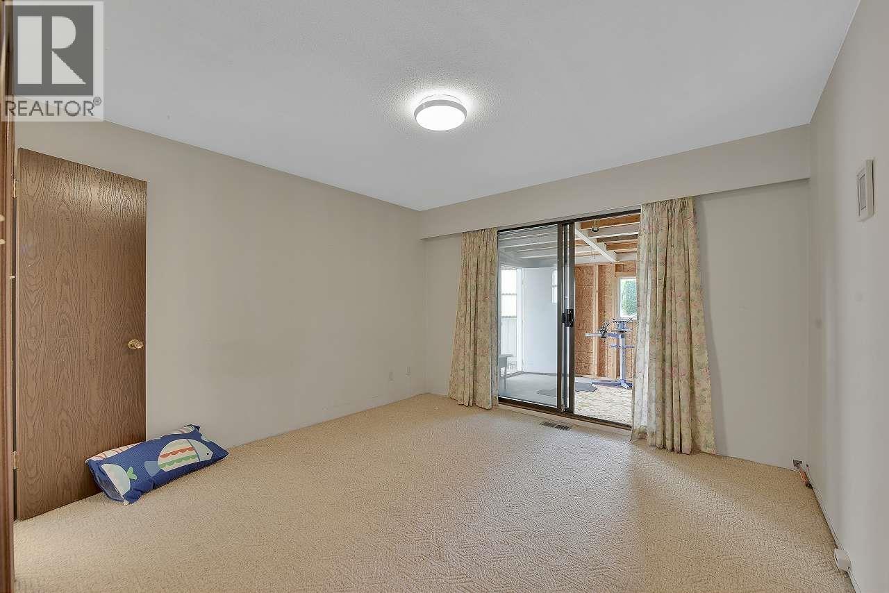 Listing Picture 18 of 39 : 10640 ANAHIM DRIVE, Richmond / 烈治文 - 魯藝地產 Yvonne Lu Group - MLS Medallion Club Member