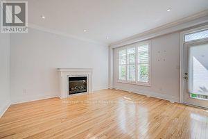 18 Espana Lane, Toronto, Ontario  M2N 7K8 - Photo 2 - C12728086