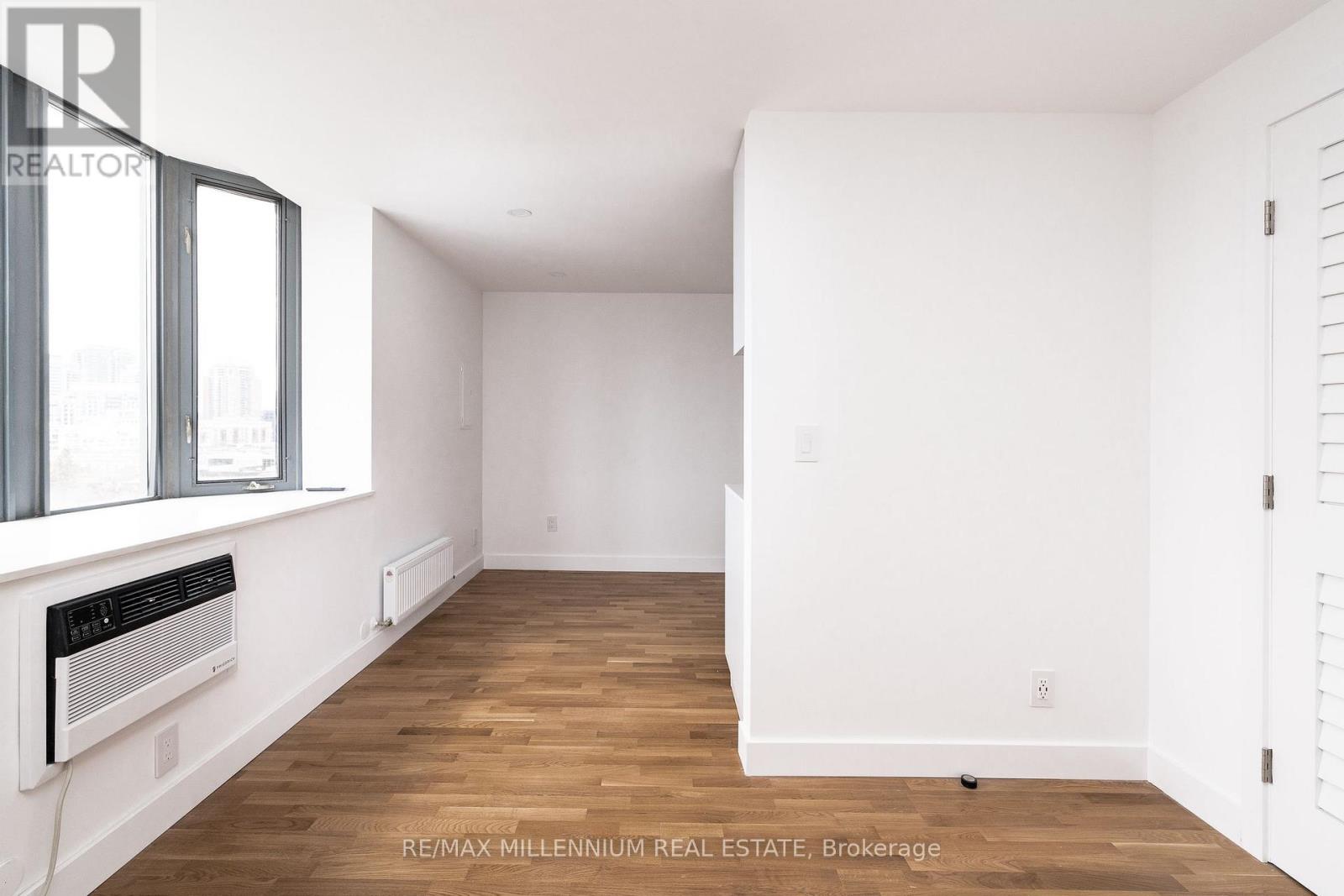 909 - 800 Richmond Street W, Toronto, Ontario  M6J 3N8 - Photo 2 - C12728102