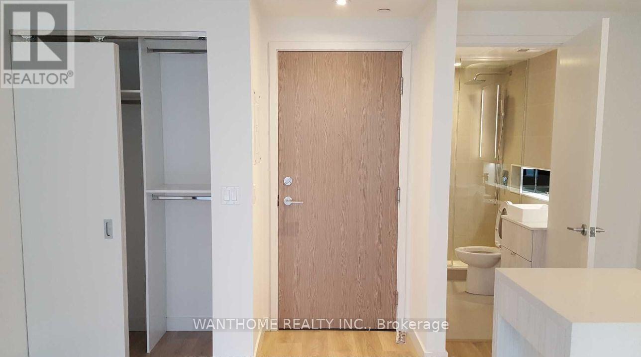 1212 - 215 Queen St Street W, Toronto, Ontario  M5V 0P5 - Photo 4 - C12728114