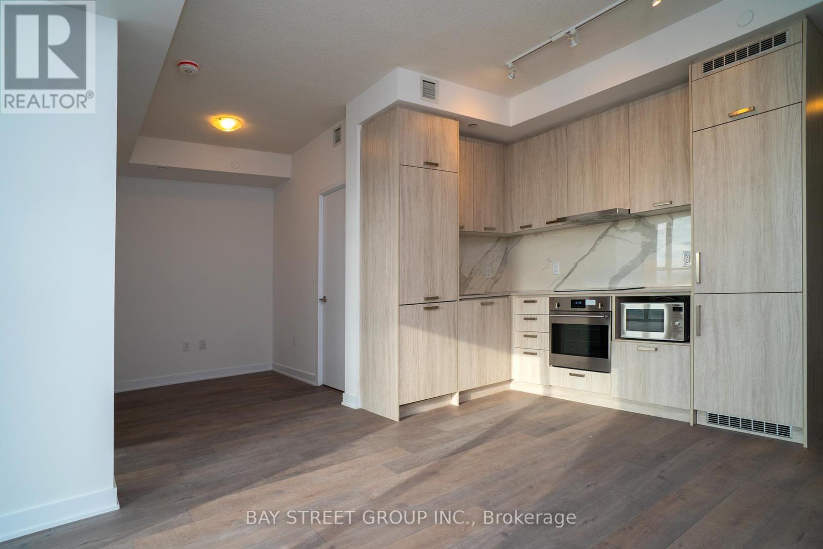 906 - 10 Honeycrisp Crescent N, Vaughan, Ontario  L4K 0M7 - Photo 14 - N12728088