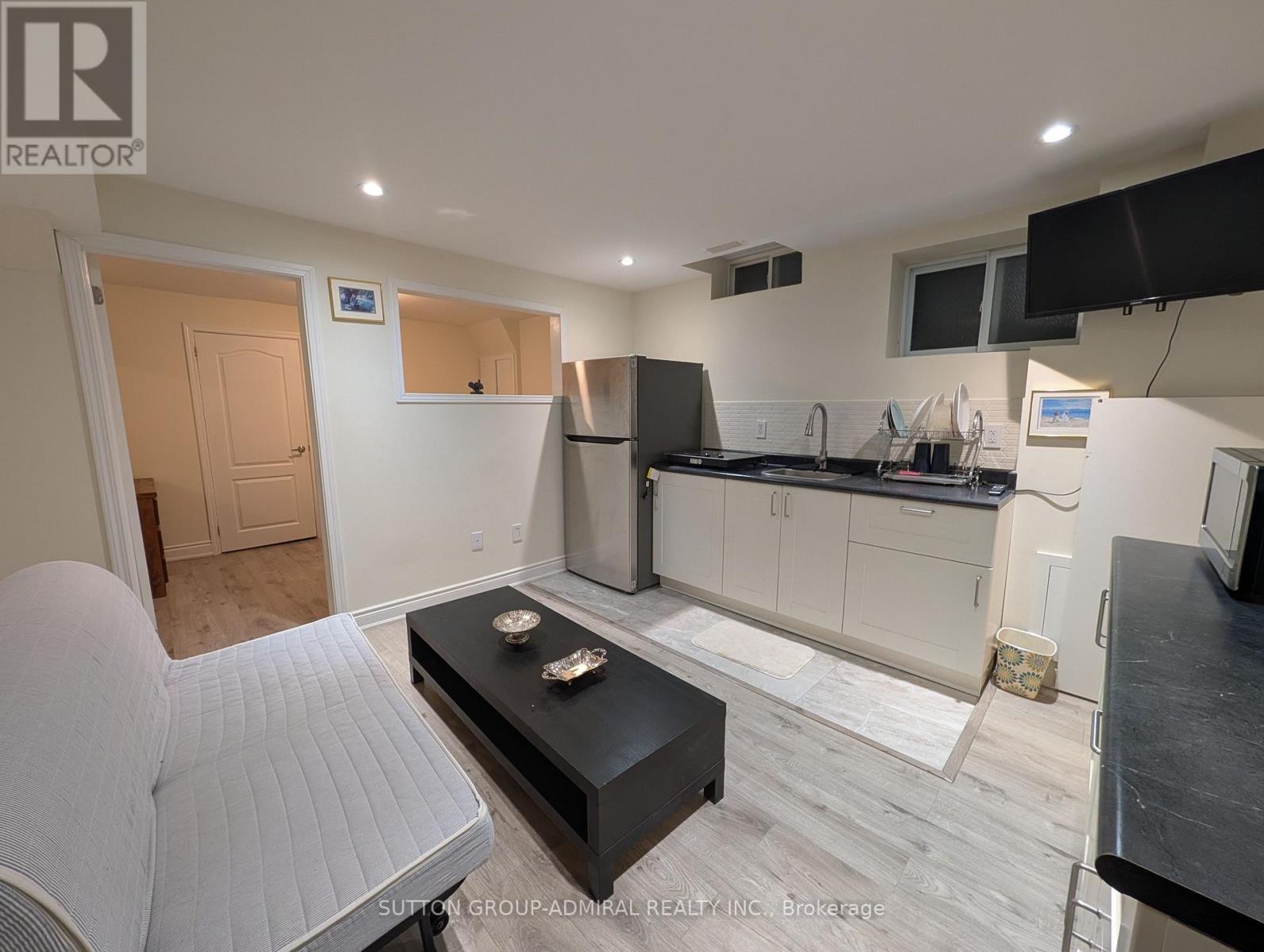 Bsmt - 60 Mynden Way, Newmarket, Ontario  L3X 3A8 - Photo 2 - N12728090