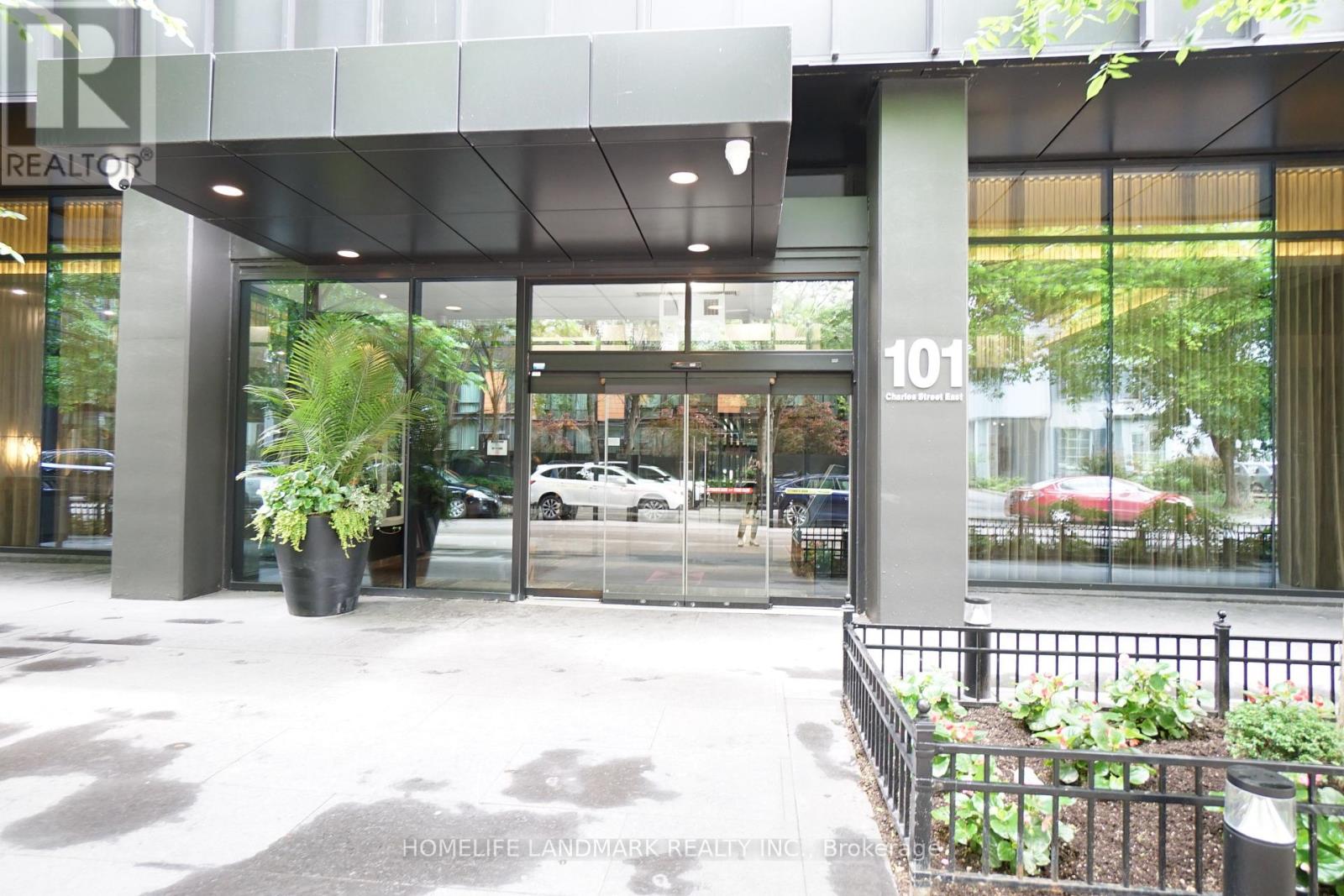 3510 - 101 Charles Street E, Toronto, Ontario  M4Y 0A9 - Photo 2 - C12728036