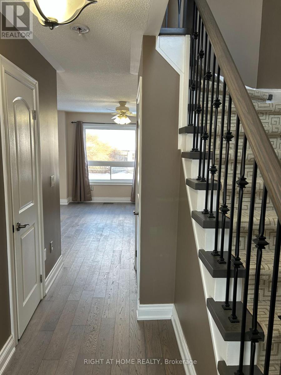 15 Allworth Crescent W, Clarington, Ontario  L1C 0B5 - Photo 3 - E12705702