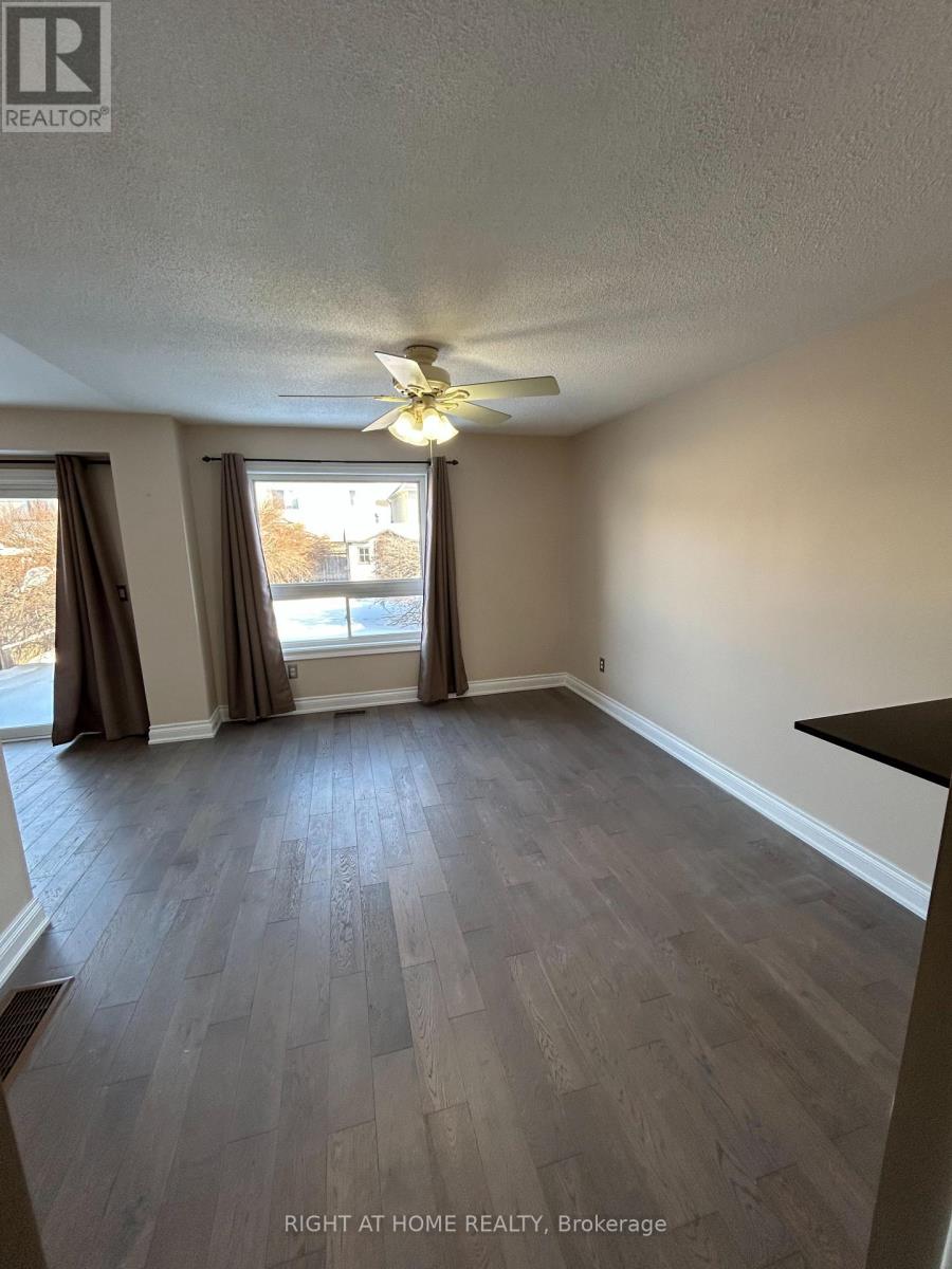 15 Allworth Crescent W, Clarington, Ontario  L1C 0B5 - Photo 2 - E12705702