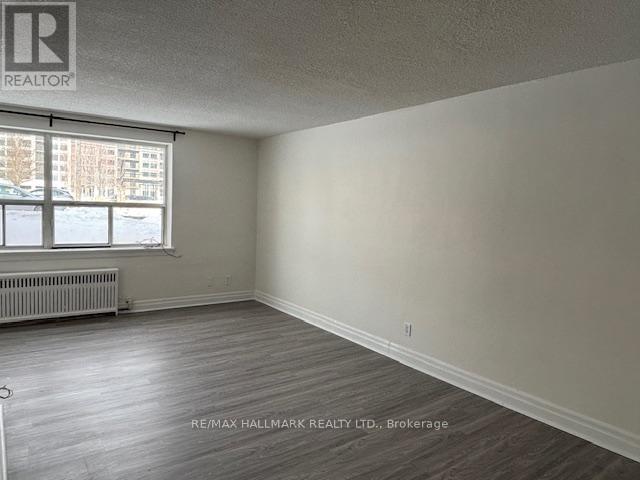 B4 - 2 Kinsdale Boulevard, Toronto, Ontario  M8Y 1T7 - Photo 12 - W12728122