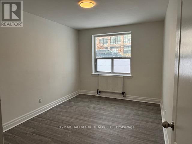 B4 - 2 Kinsdale Boulevard, Toronto, Ontario  M8Y 1T7 - Photo 7 - W12728122