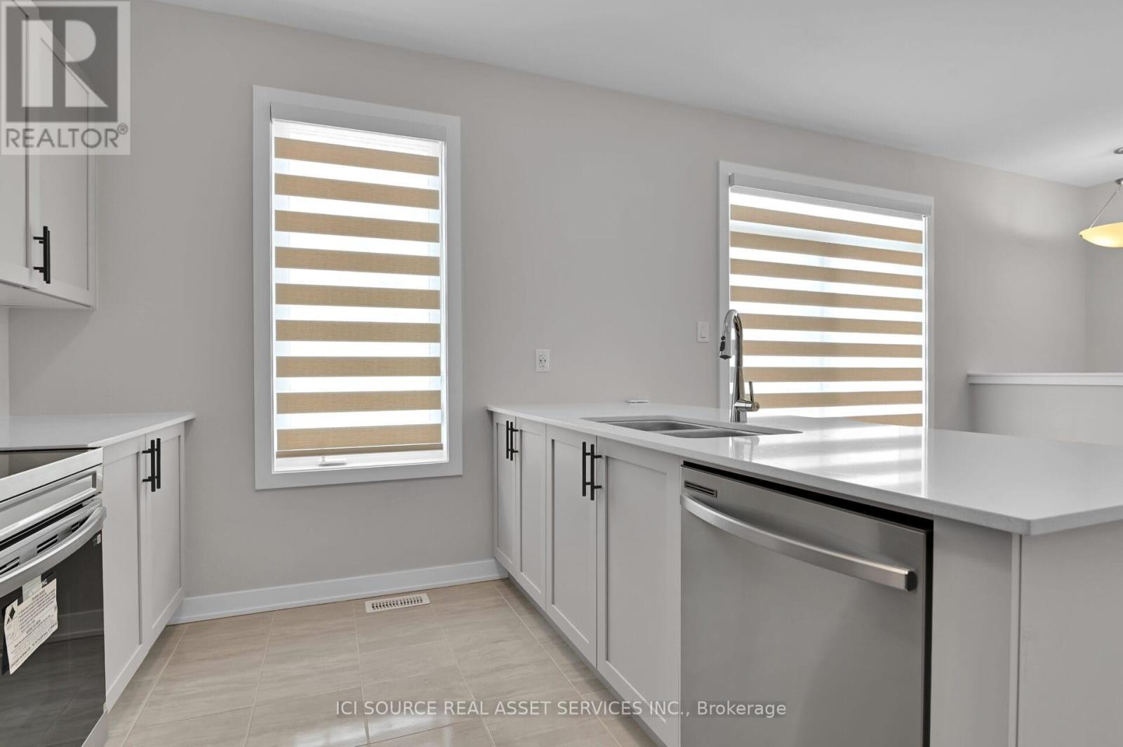 334 Falsetto Street, Ottawa, Ontario  K1W 0S6 - Photo 11 - X12728124