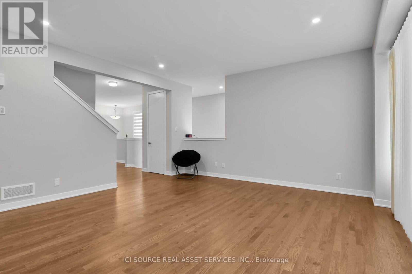 334 Falsetto Street, Ottawa, Ontario  K1W 0S6 - Photo 16 - X12728124