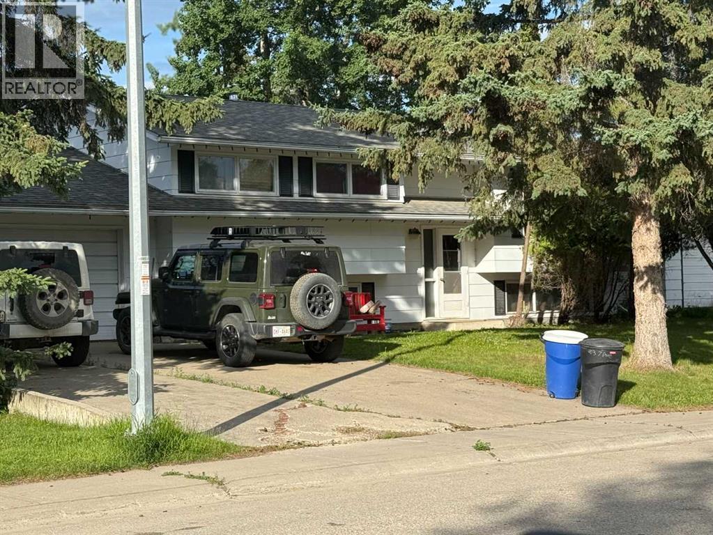 403 7 Avenue, Fox Creek, Alberta  T0H 1P0 - Photo 2 - A2237678