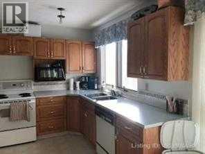 403 7 Avenue, Fox Creek, Alberta  T0H 1P0 - Photo 3 - A2237678