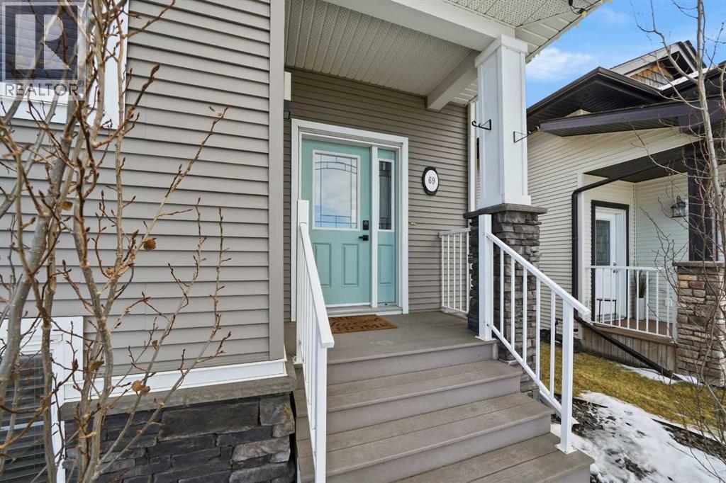 69 Bowman Circle, Sylvan Lake, Alberta  T4S 0H9 - Photo 3 - A2278842