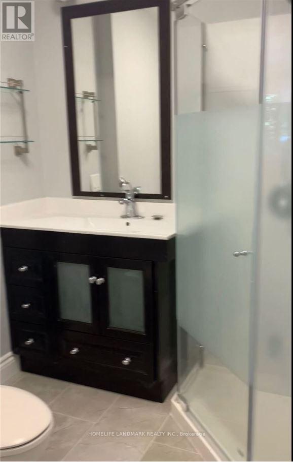 Upper - 3079 Lindenlea Drive, Mississauga, Ontario  L5C 2C3 - Photo 11 - W12684134