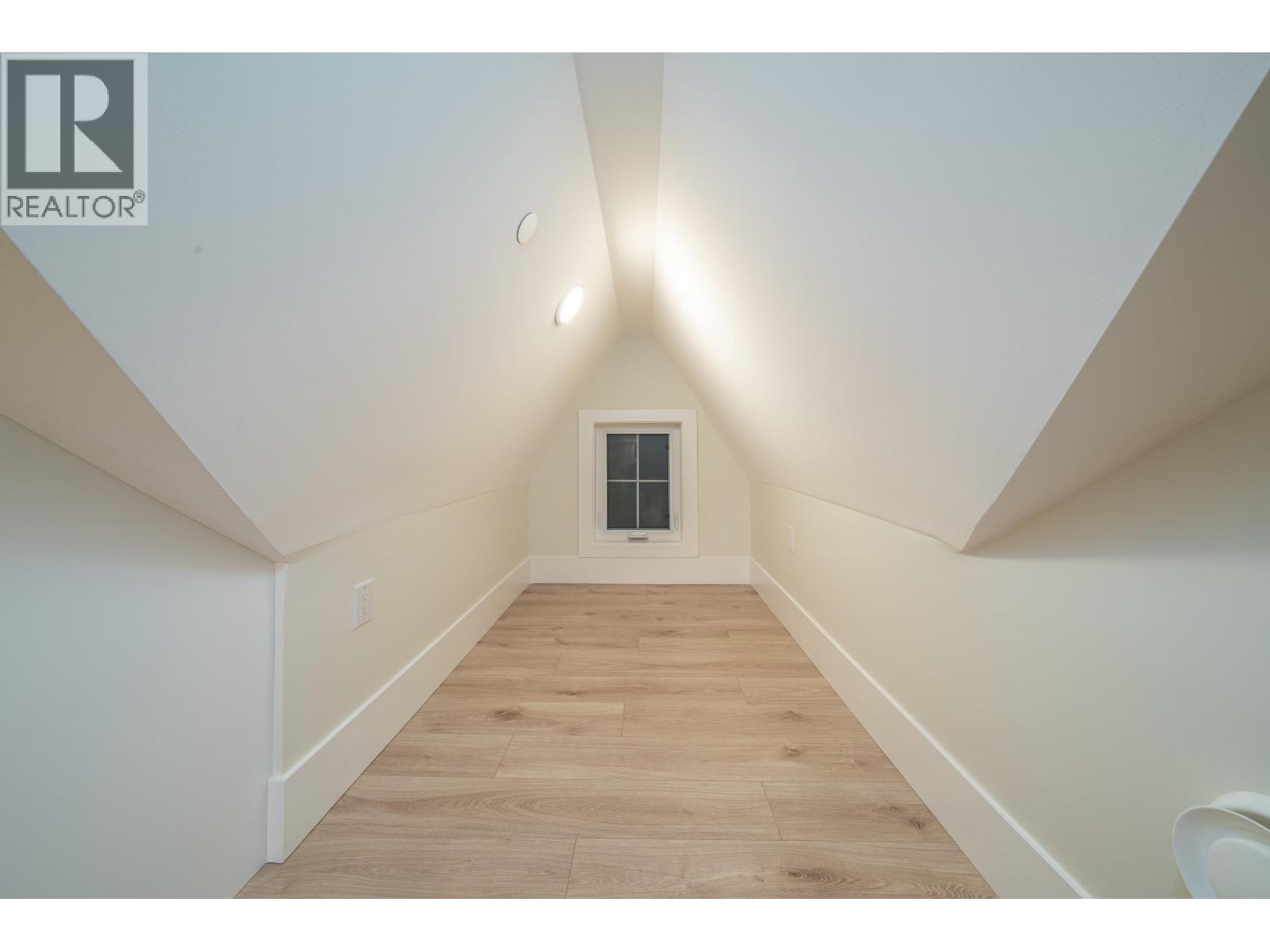 Listing Picture 33 of 34 : 7815 SHAUGHNESSY STREET, Vancouver / 溫哥華 - 魯藝地產 Yvonne Lu Group - MLS Medallion Club Member