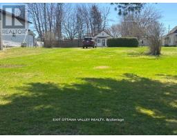 1105 BRONX STREET, Pembroke, Ontario