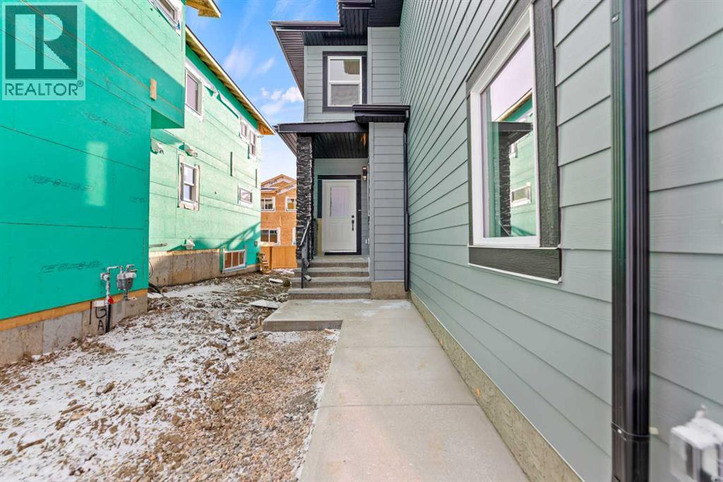 291 Waterford Road, Chestermere, Alberta  T1X 3B3 - Photo 2 - A2267645