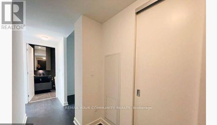 2503 - 11 Yorkville Avenue W, Toronto, Ontario  M4W 1L2 - Photo 11 - C12728156